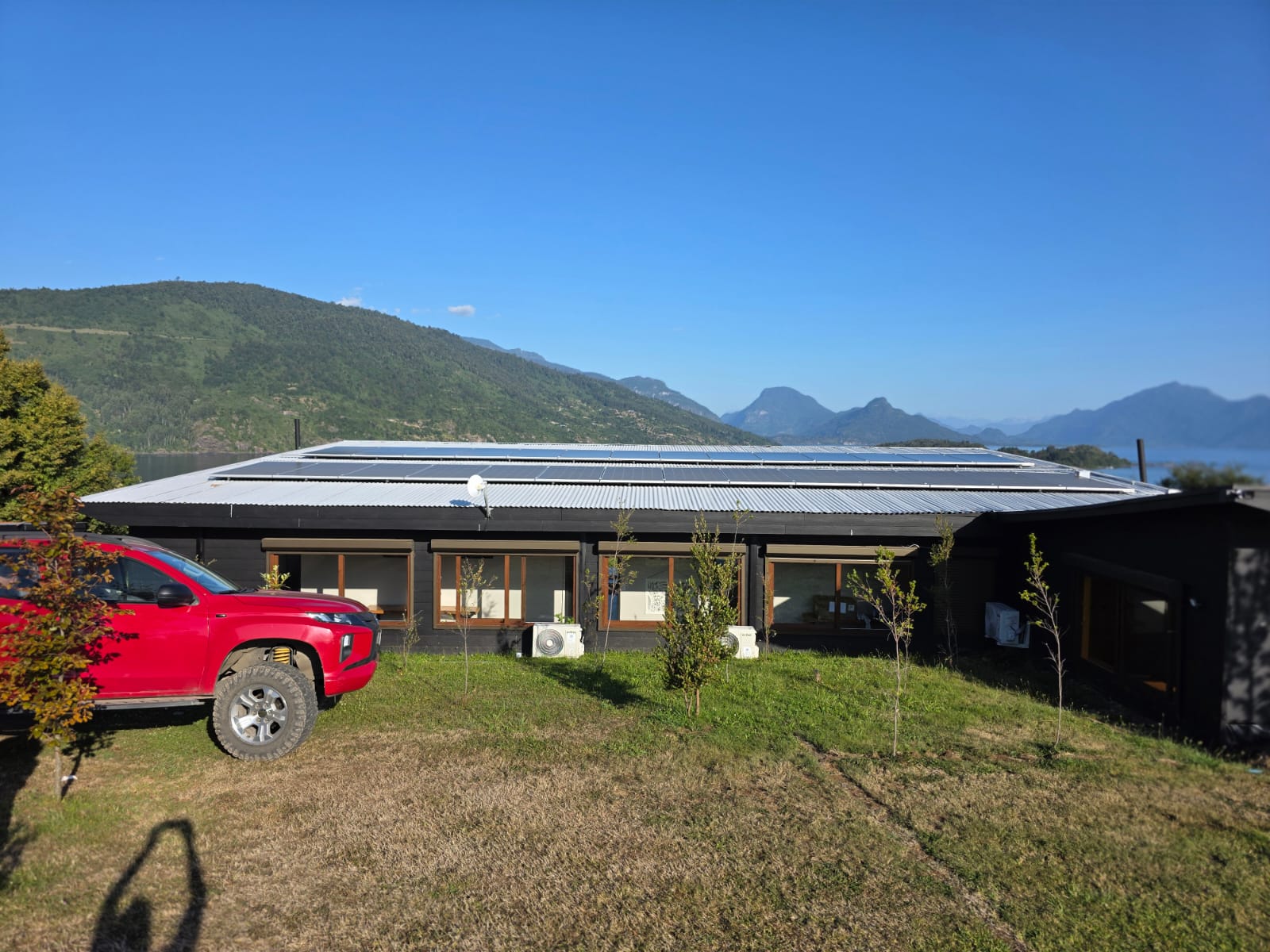 Independencia Energética Total en el Sur: Sistema Solar Off-Grid de 11kW en Futrono, Lago Ranco